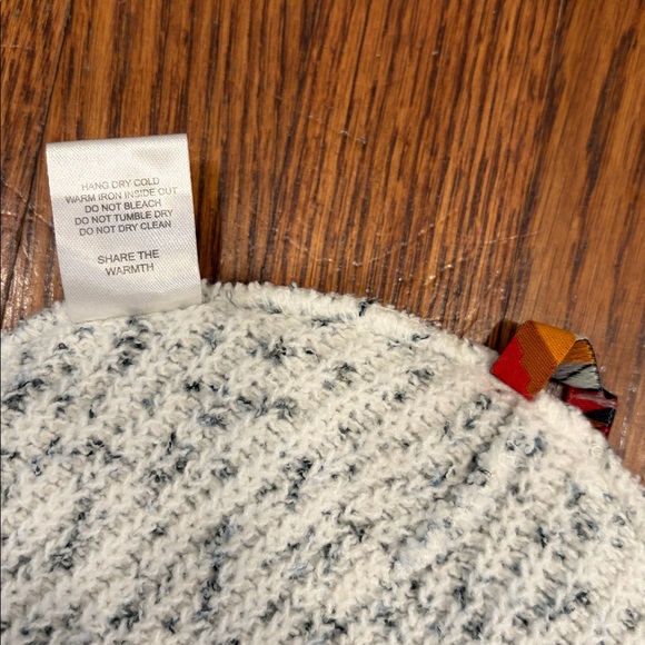 Autumn Simple R Beanie - Dusty Snow - Picture 5 of 5